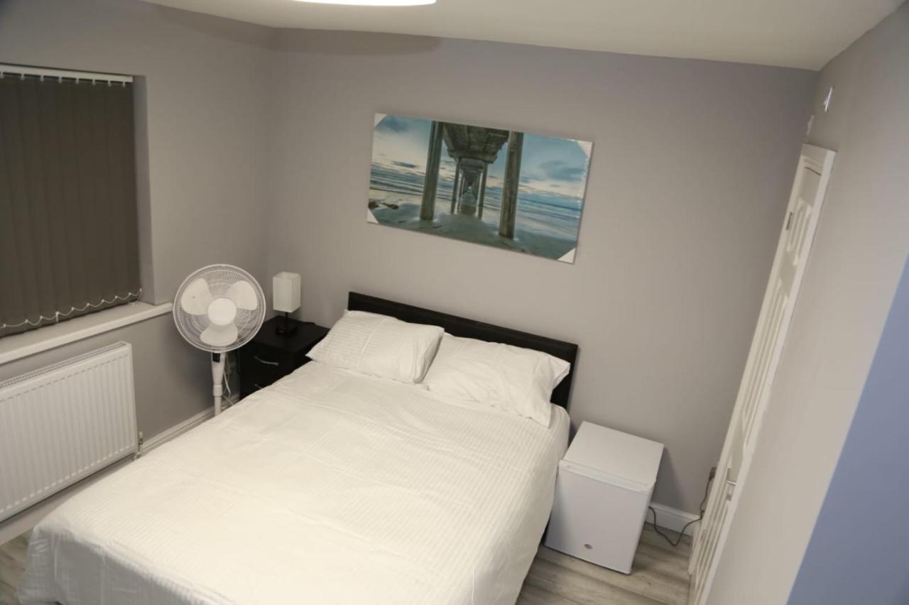 A A Guest Rooms Woolwich ロンドン エクステリア 写真