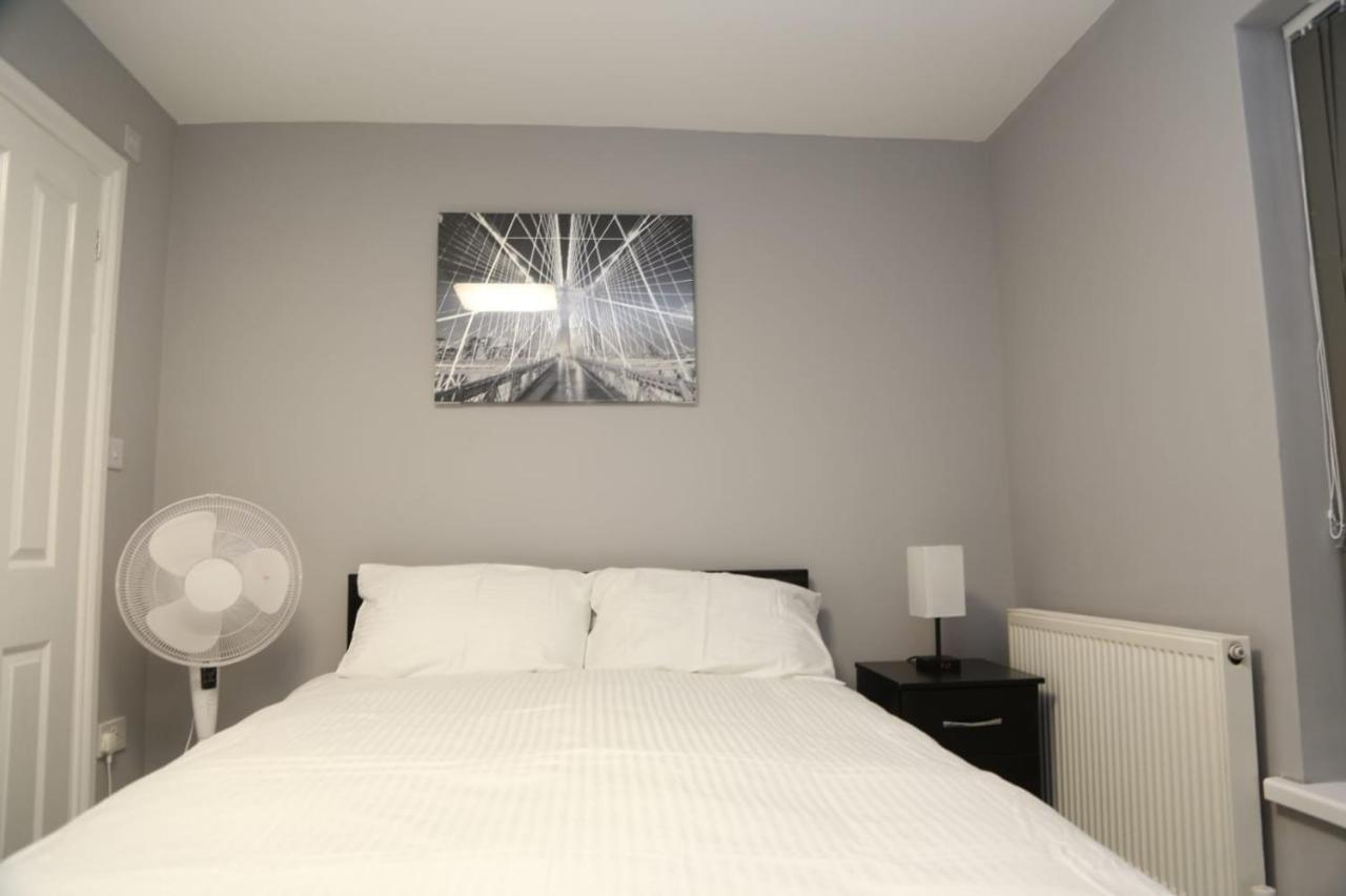 A A Guest Rooms Woolwich ロンドン エクステリア 写真
