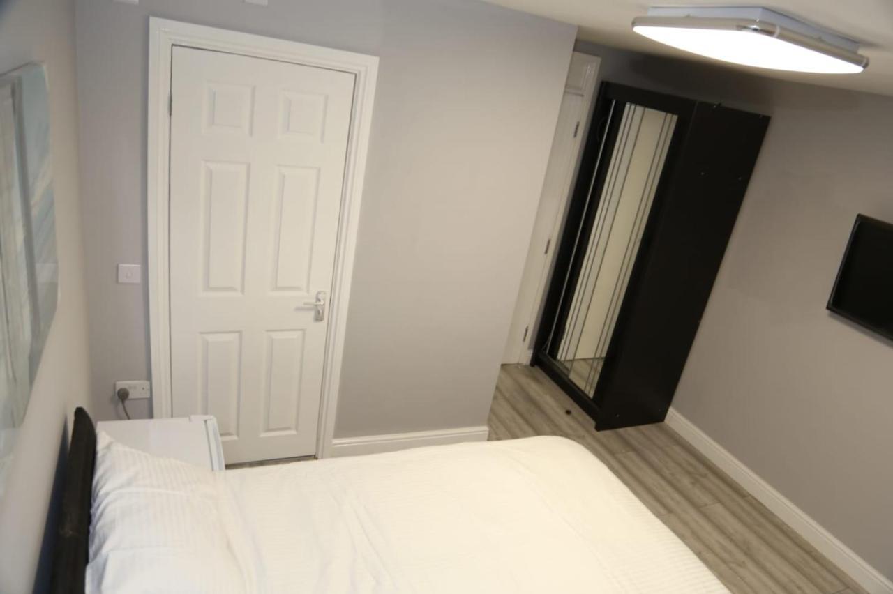 A A Guest Rooms Woolwich ロンドン エクステリア 写真