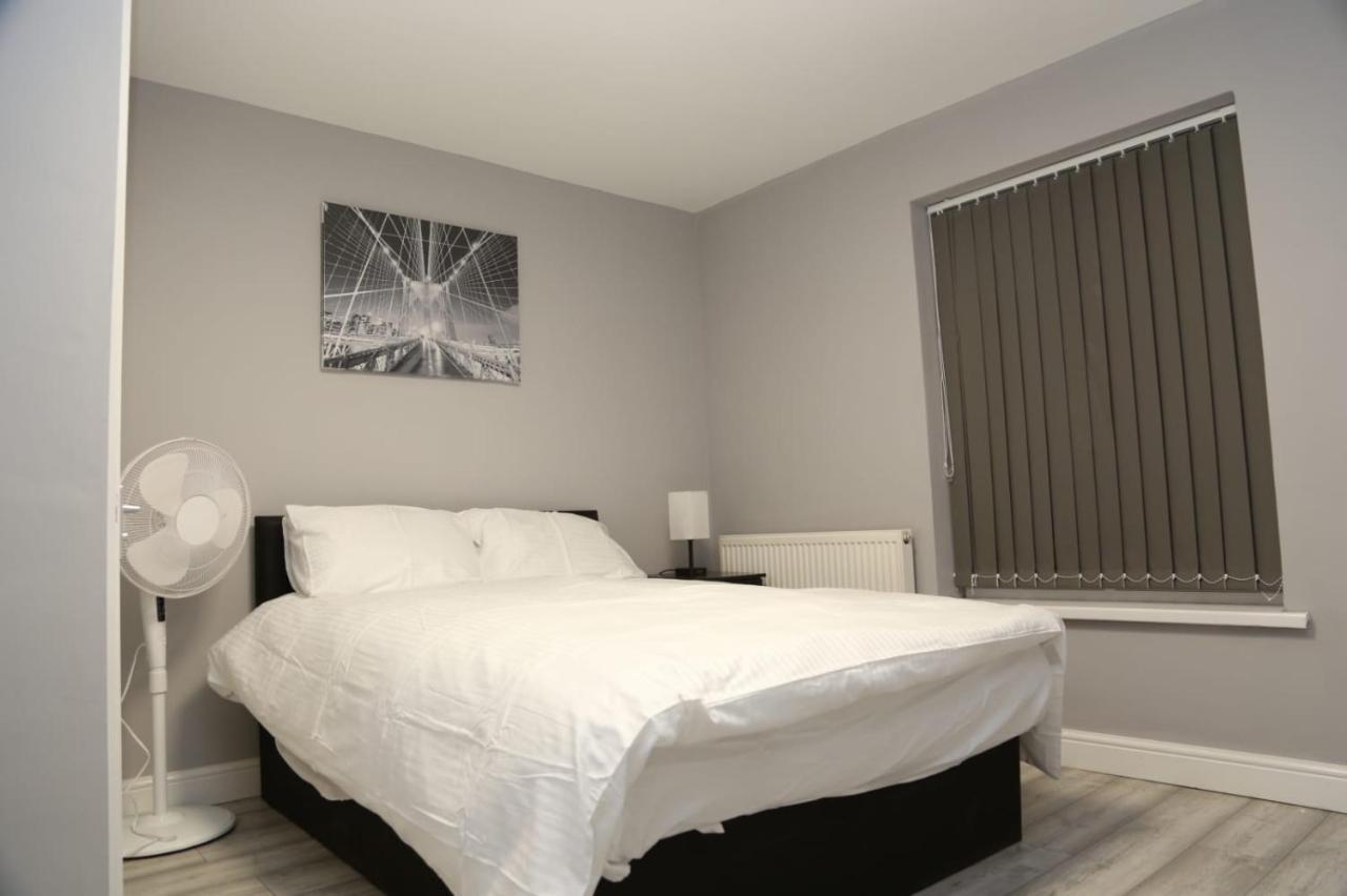 A A Guest Rooms Woolwich ロンドン エクステリア 写真