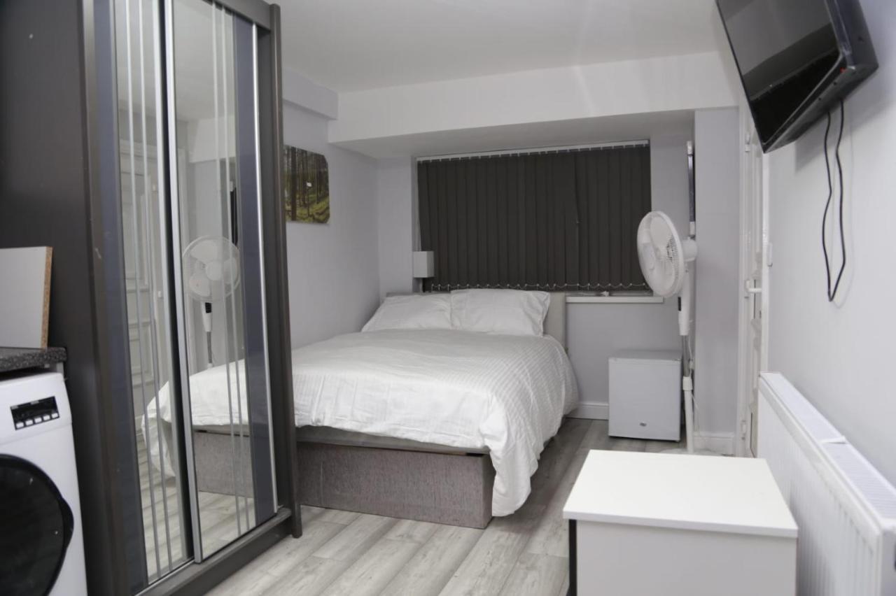 A A Guest Rooms Woolwich ロンドン エクステリア 写真